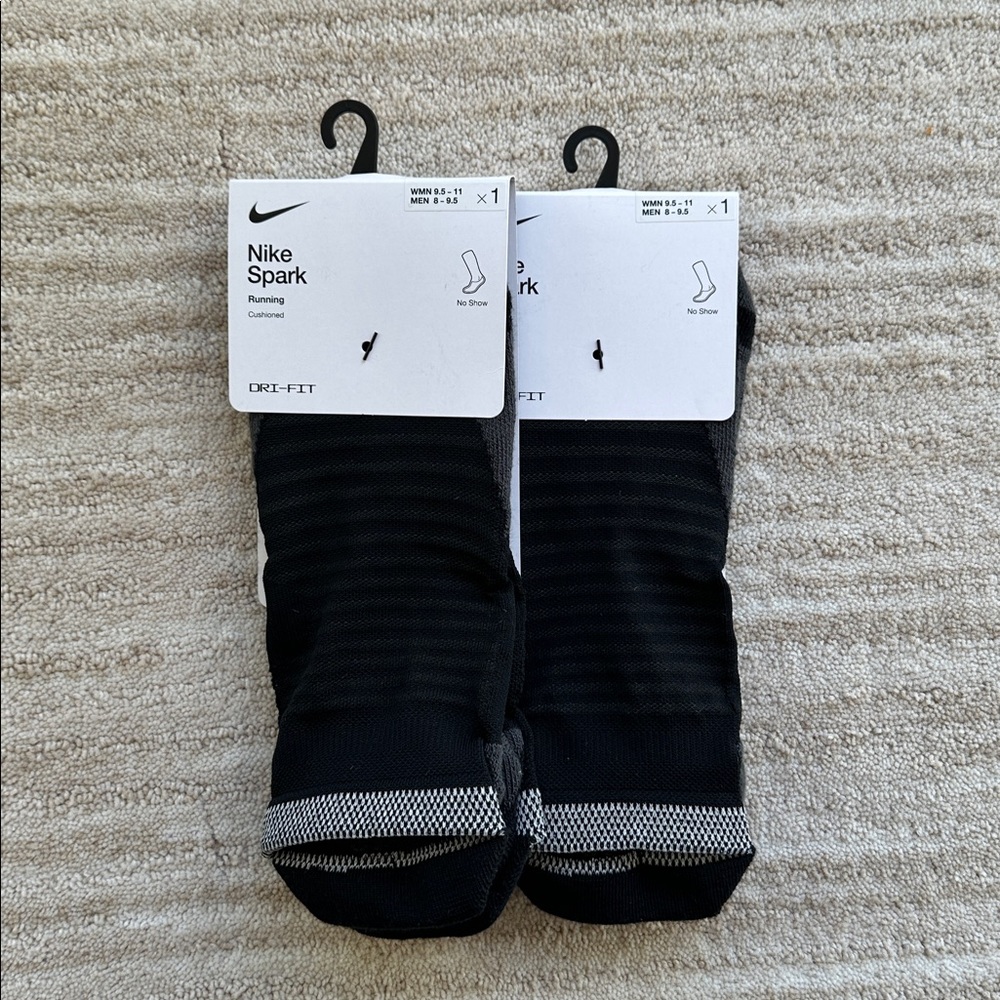 NWT 2 Pairs of Nike Spark Cushioned No-Show Running Socks Women 9.5-11 Men 8-9.5